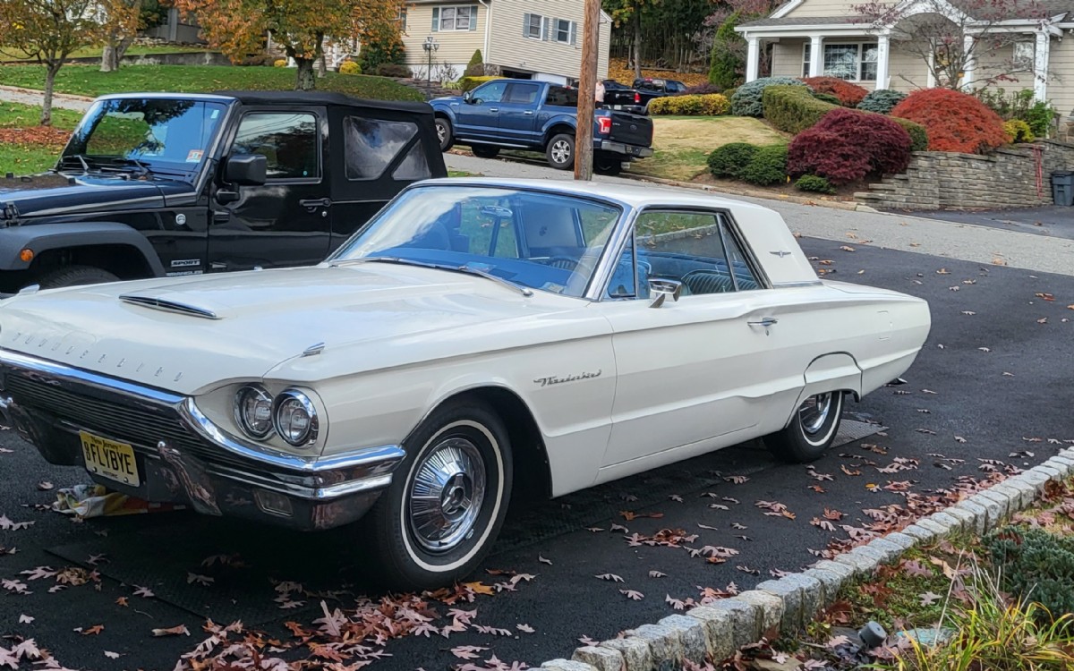 1964 Ford Thunderbird