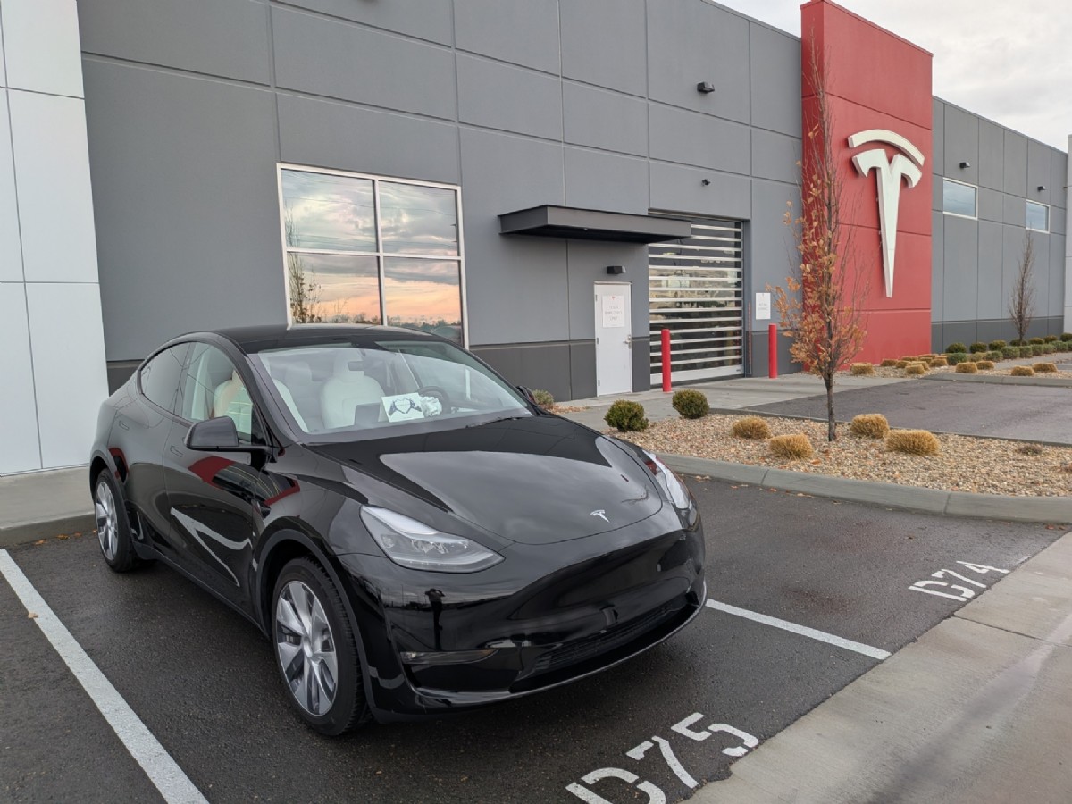2024 Tesla Y