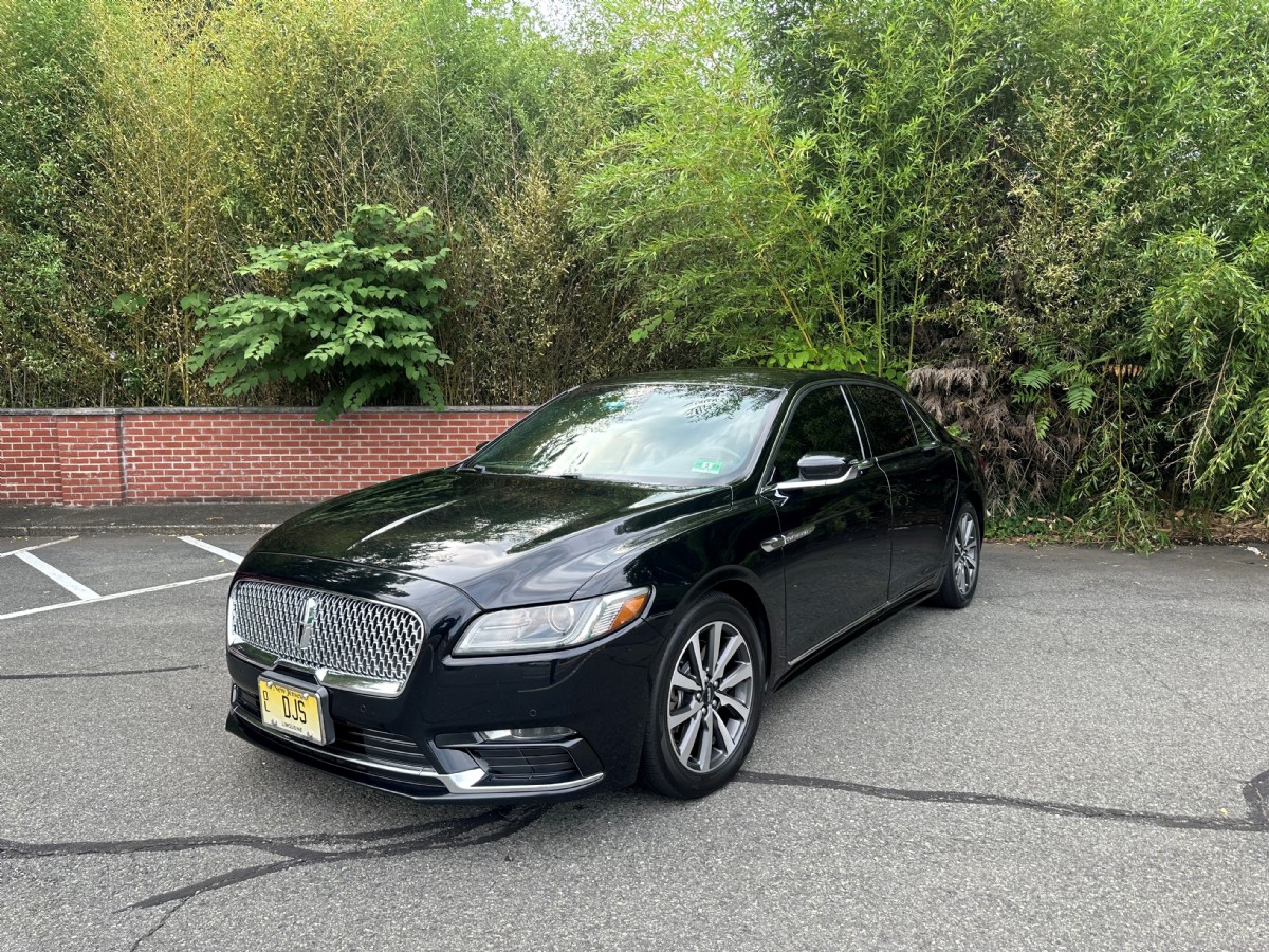 2017 LINCOLN Continental