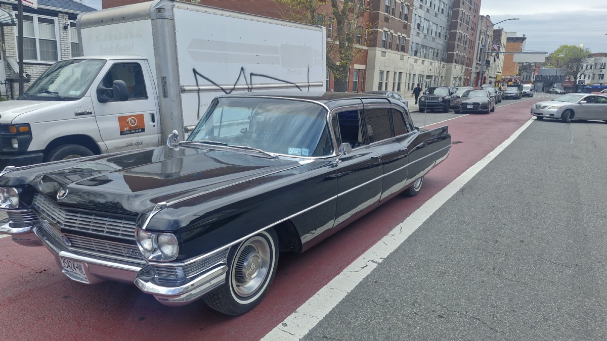 1964 Cadillac Fleetwood 75