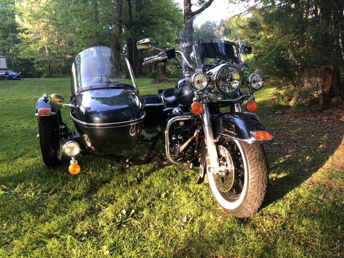 2008 Harley Davidson Road King FLHR