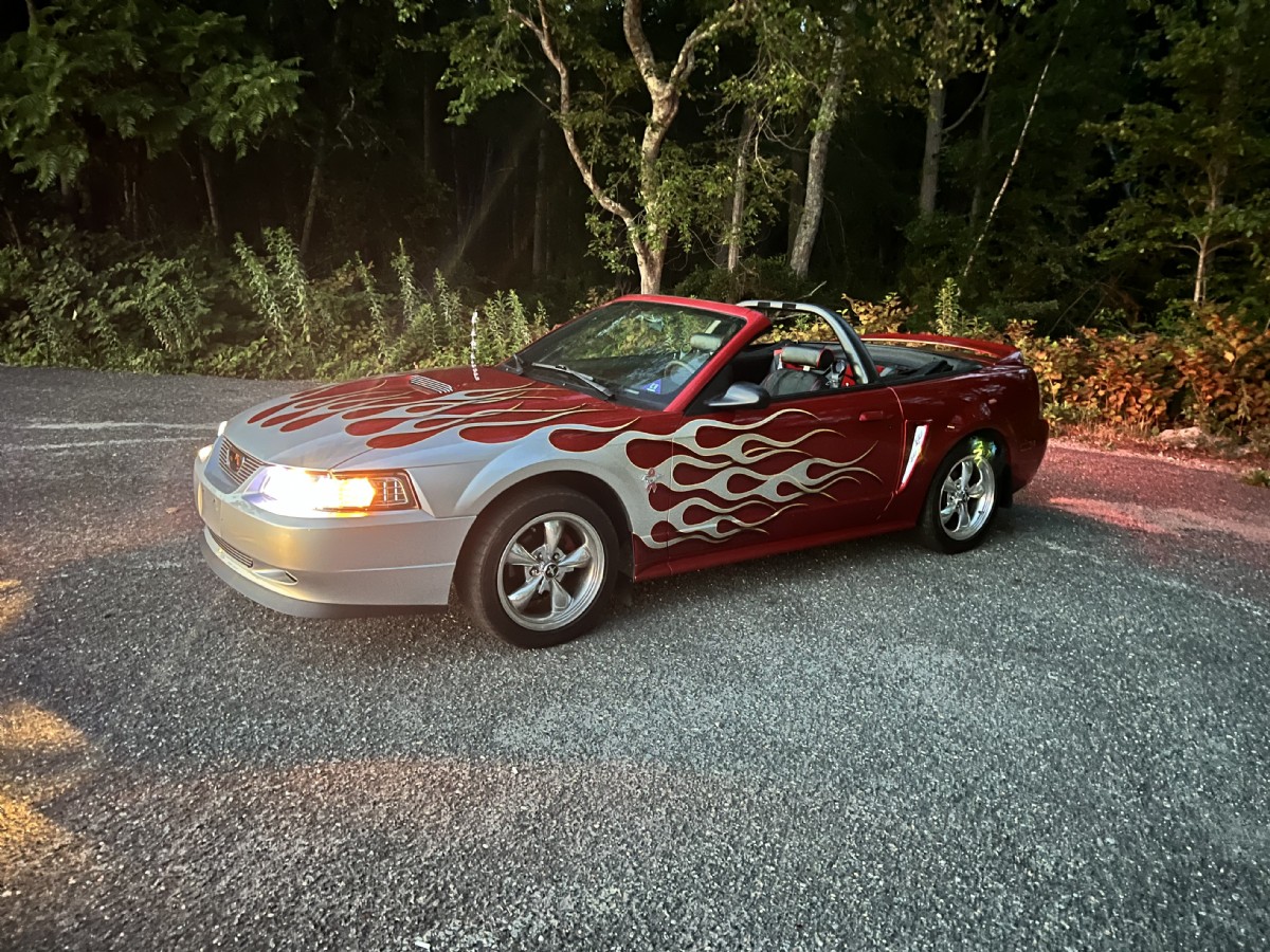 2000 Ford Mustang