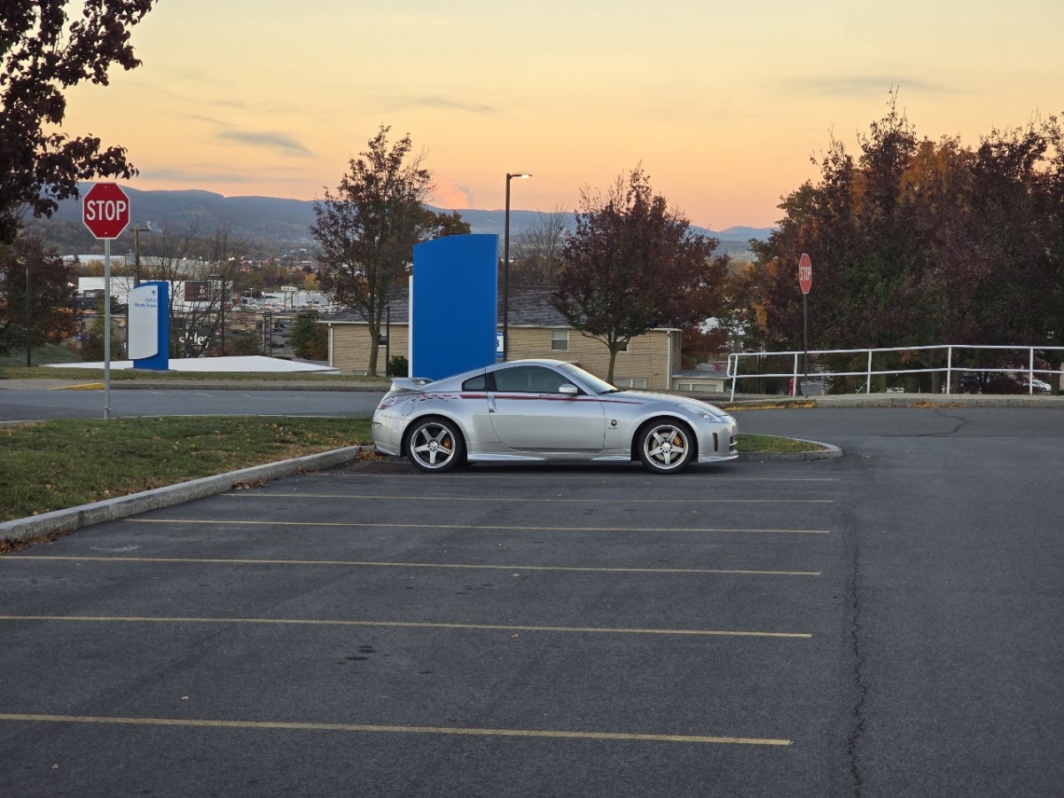 2006 NISSAN 350Z
