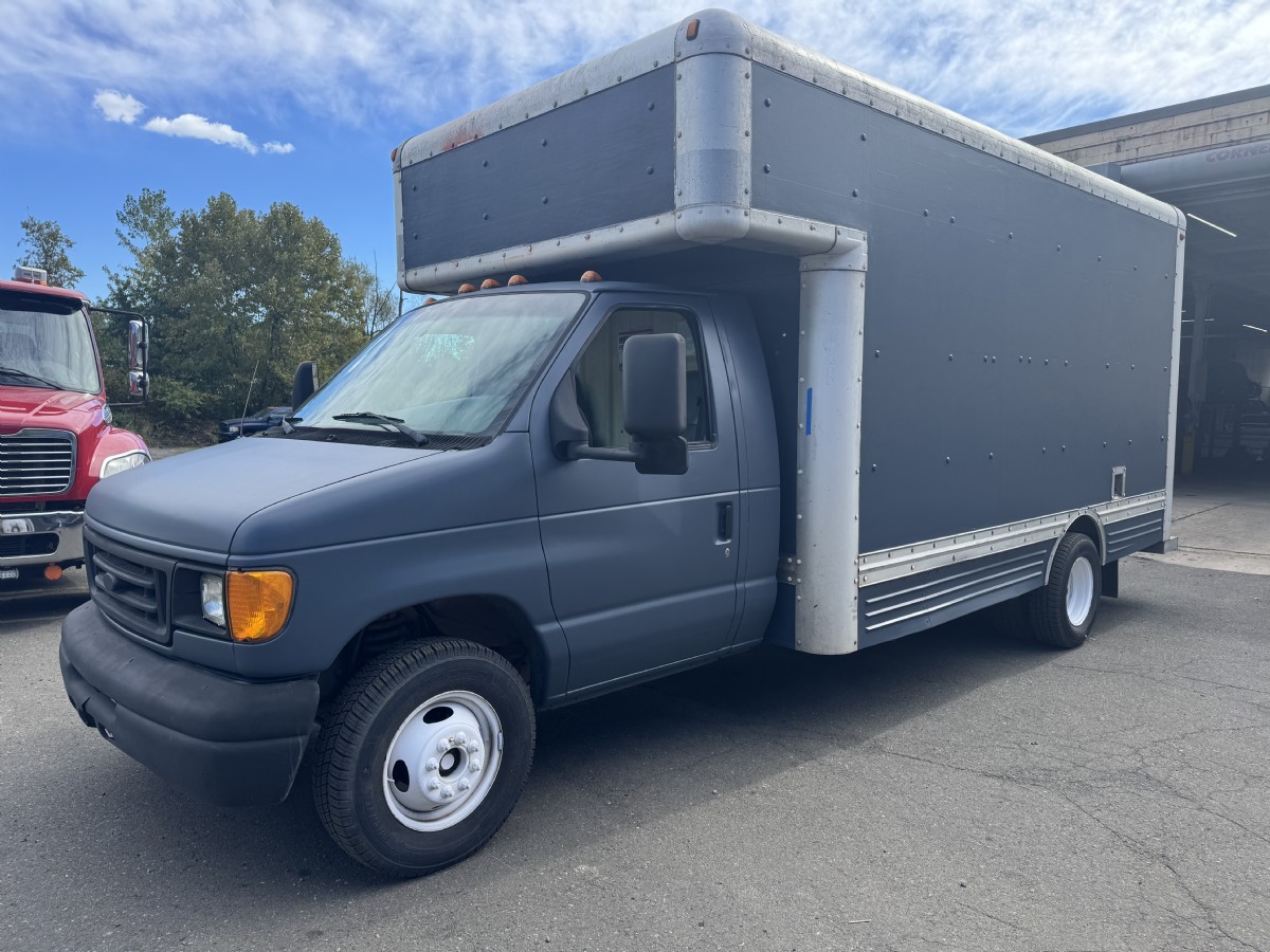 2007 Ford E-450