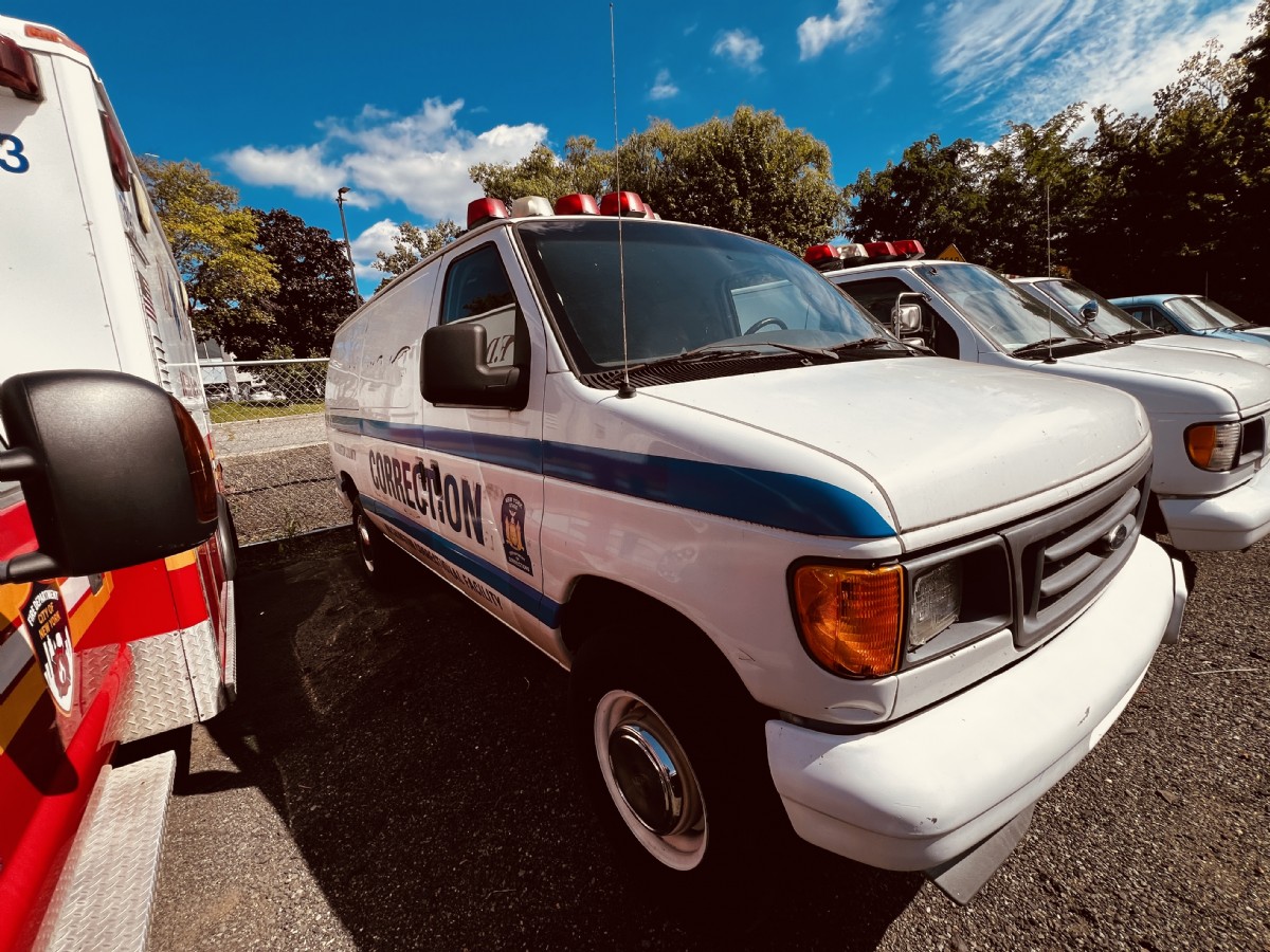 2005 Ford E-250