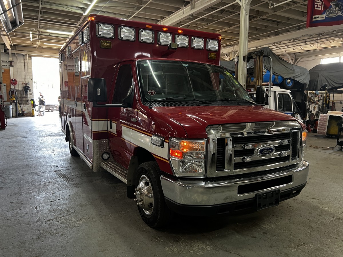 2016 Ford E-450