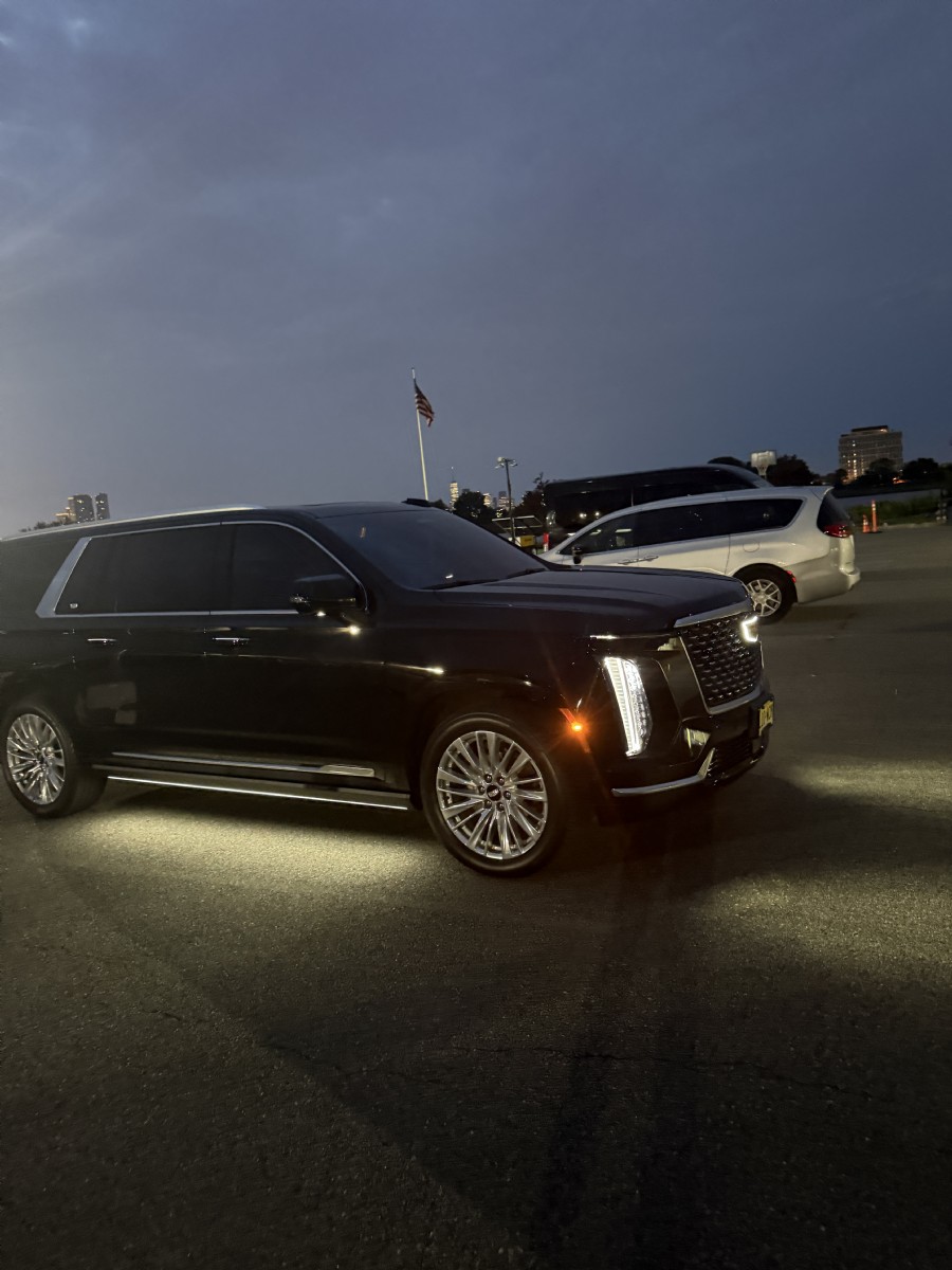 2025 Cadillac Escalade ESV
