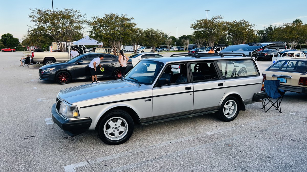 1992 VOLVO 240 Series 240