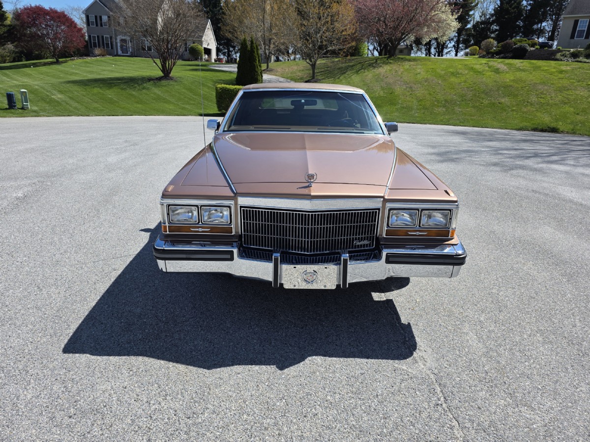 1989 CADILLAC Brougham