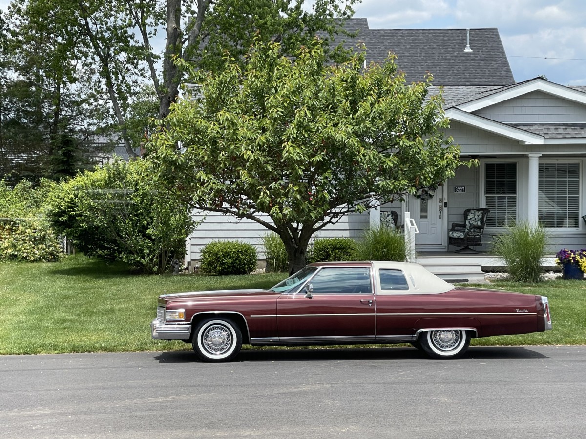 1976 Cadillac Coupe DeVille