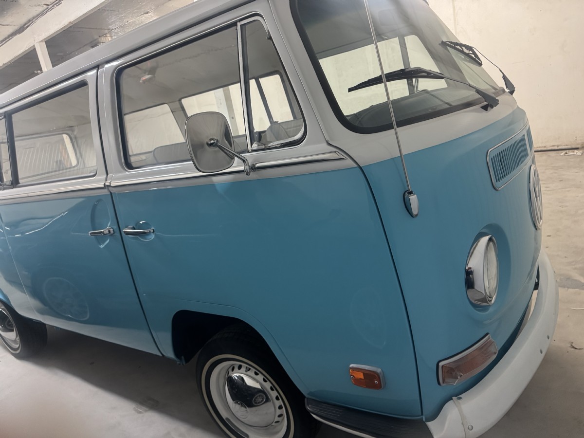 1972 Volkswagen Bus