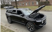 2024 Rivian  R1S