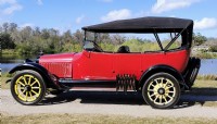 1915 Chalmers Tourer 7 Seater