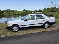1989 Mercedes Sedan