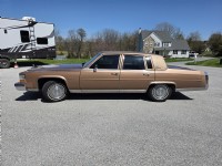 1989 CADILLAC Brougham