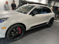 2026 PORSCHE Macan gts